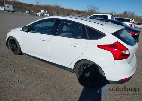 2014 Ford Focus Se from USA, damaged, VIN 1FADP3K2XEL270572